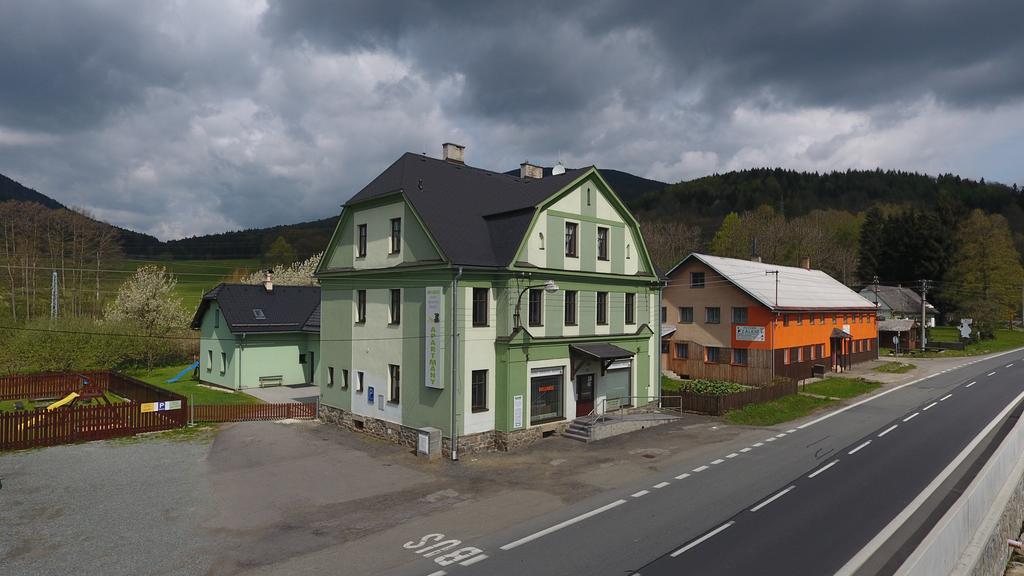Apartmanove Ubytovani V Koutech Loučná nad Desnou Buitenkant foto
